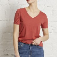 Wunderwerk Damen T-Shirt, V-Auschnitt, aus Biobaumwolle und Modal „Metro v-neck tee“