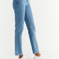 EVERMIND – Damen Straight Fit Jeans aus Bio-Baumwolle WQ1009