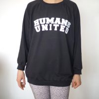 Lena Schokolade HUMANS UNITED Sweater aus Bio-Baumwolle versch. Farben