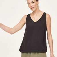 Thought Tank Top Modell: Ultimate Modal Cami
