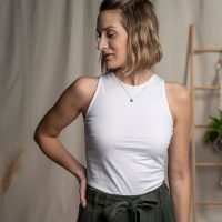Vresh Clothing Viona – Crop Top aus Biobaumwolle, Weiß / Grau