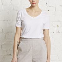 Wunderwerk Damen T-Shirt, V-Auschnitt, aus Biobaumwolle und Modal „Metro v-neck tee“