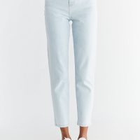 EVERMIND – Damen Mom Fit Jeans aus Bio-Baumwolle WN1009