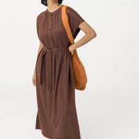 hessnatur Damen Jersey-Kleid aus Leinen – braun –