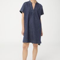 hessnatur Damen Lightdenim-Kleid mit ungefärbtem Kapok – blau –