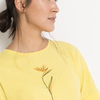hessnatur Damen Pflanzengefärbtes Shirt aus Bio-Baumwolle – gelb –