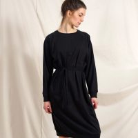 Lena Schokolade Long Pulli Dress schwarz aus Bio-Baumwolle